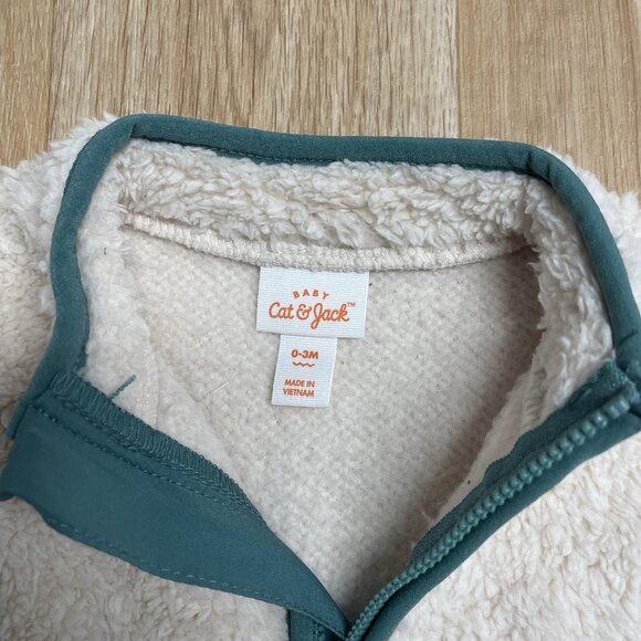 Cat & Jack Fleece Sweater High Pile Baby Boy 0 - 3 Months Cream Warm Fall Winter - Picture 3 of 4